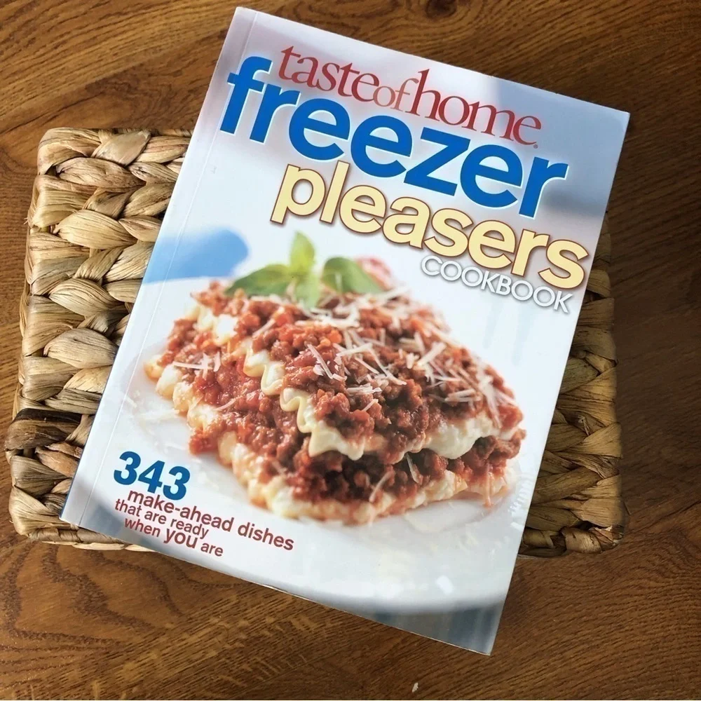 Taste of Home: Freezer Pleasers Cookbook